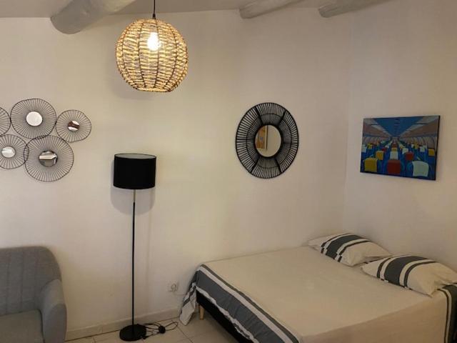 Le Studio De L'Artiste. Arles Buitenkant foto